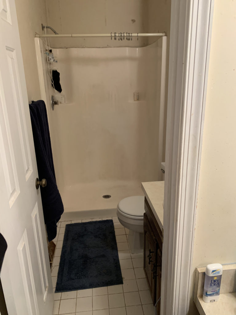 Oliver Construction Services - Before Remodel - Bathroom