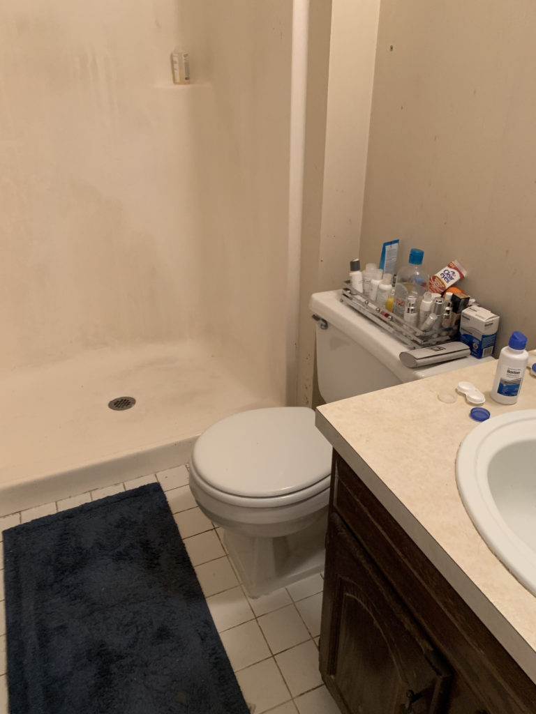 Oliver Construction Services - Before Remodel - Bathroom